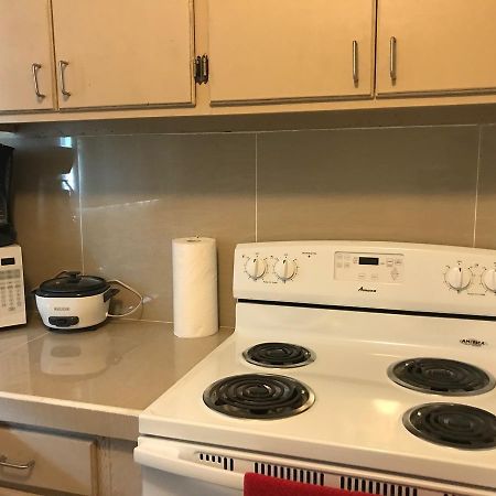 1 Bedroom / 1 Bath . Private Apt. Free Wifi, Interent&Parking Sinajana Buitenkant foto