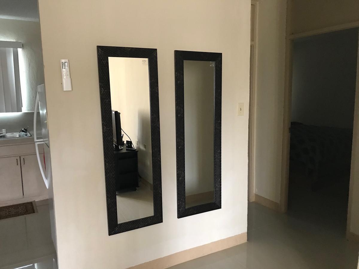 1 Bedroom / 1 Bath . Private Apt. Free Wifi, Interent&Parking Sinajana Buitenkant foto