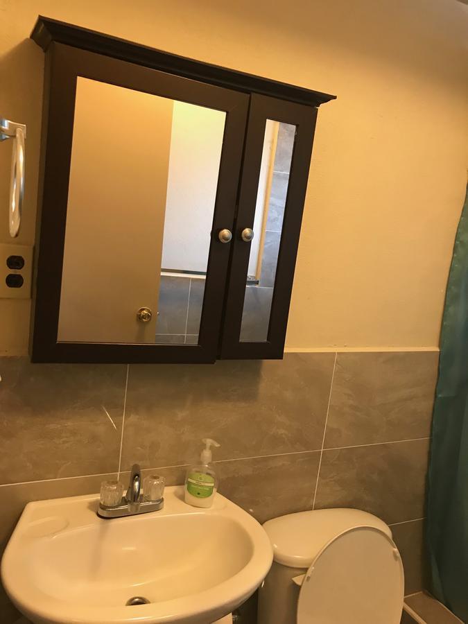 1 Bedroom / 1 Bath . Private Apt. Free Wifi, Interent&Parking Sinajana Buitenkant foto